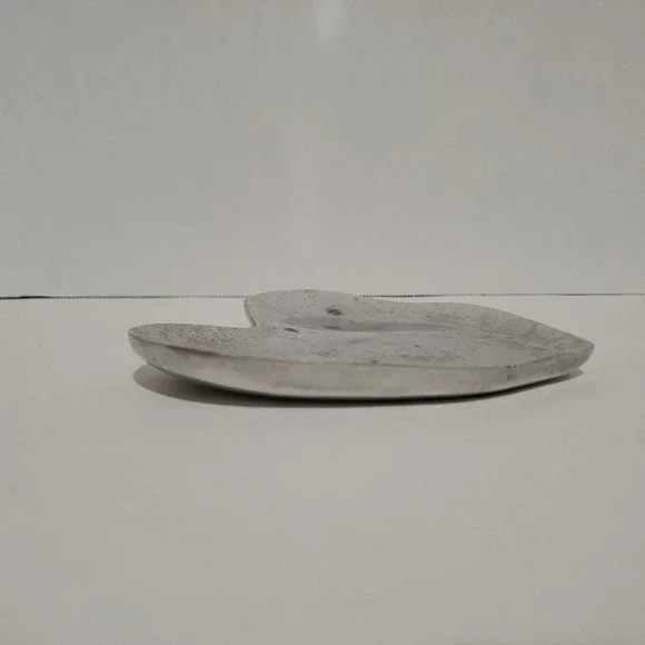 Pottery Barn Trinket Tray - Silver Tone Aluminum Heart India Ring Coin Dish - Picture 3 of 7